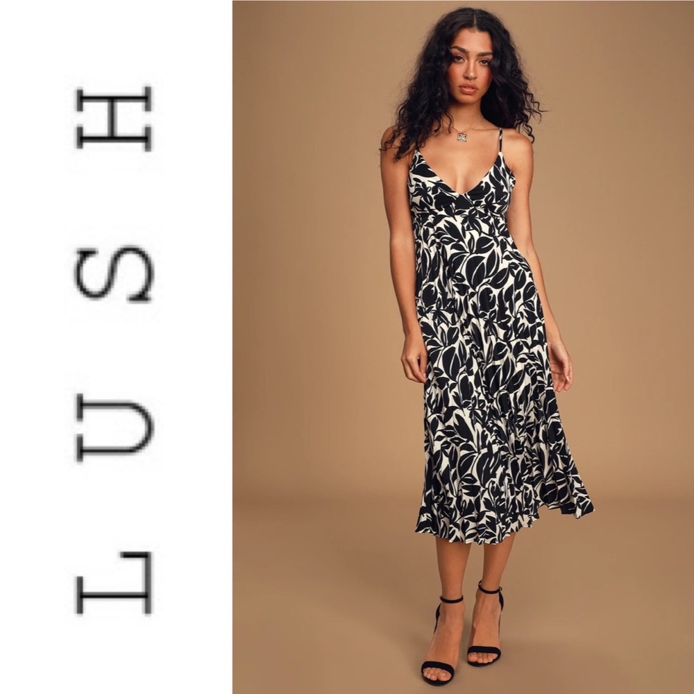 Black & White Floral Print Pleated Midi Dress